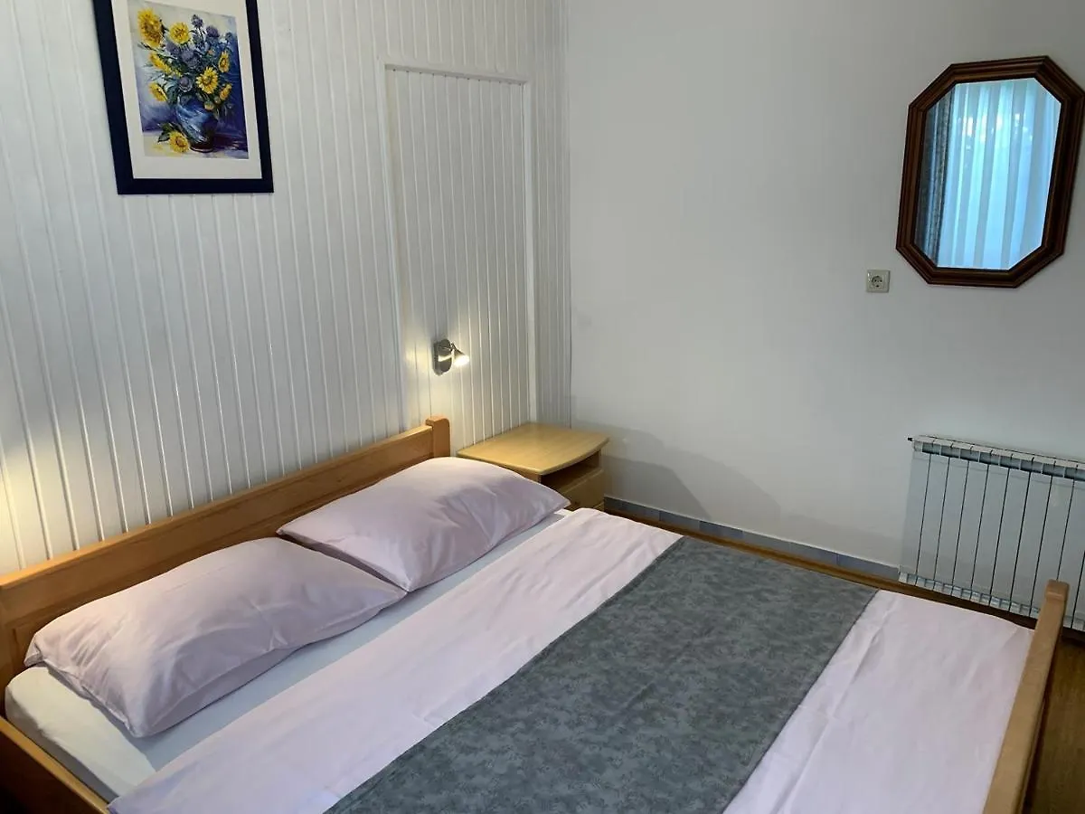 Apartments Prendivoj 말린스카 0*,