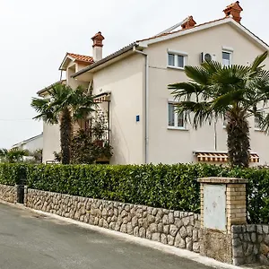 Affittacamere Apartmani Cvelic, Malinska