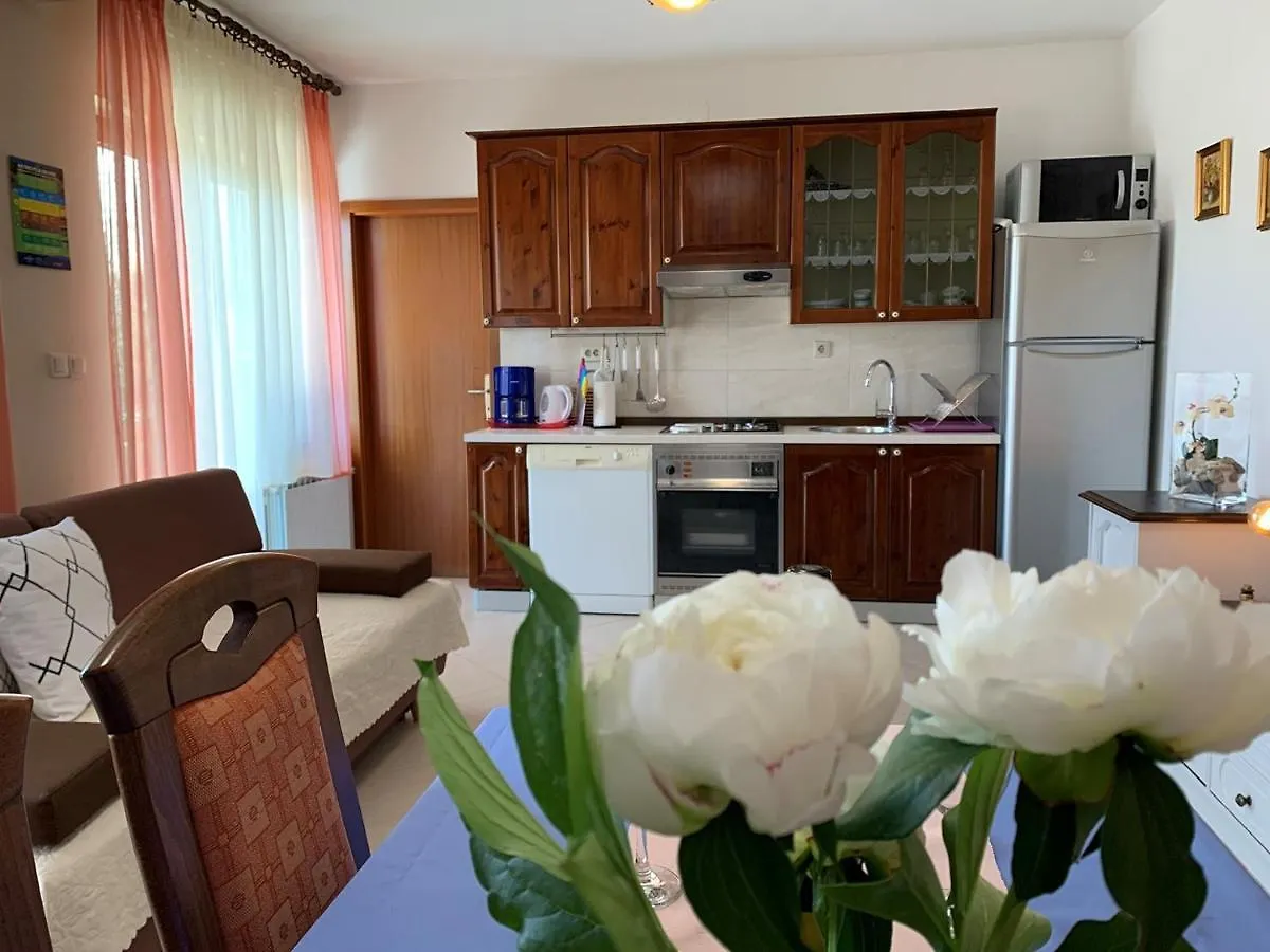 Apartments Prendivoj Malinska 0*,  Croazia